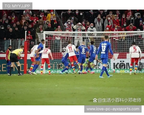 曼城利用肋部空间，多库倒三角助攻福登