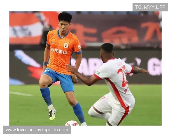 彭啸后防表现持续稳定