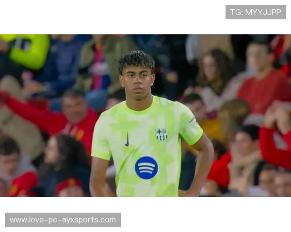 拉菲尼亚外脚背传中制造致命一击